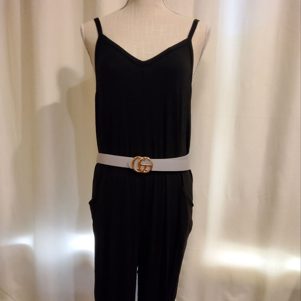 Sweet Alelya Black Jumpsuit with Pockets.